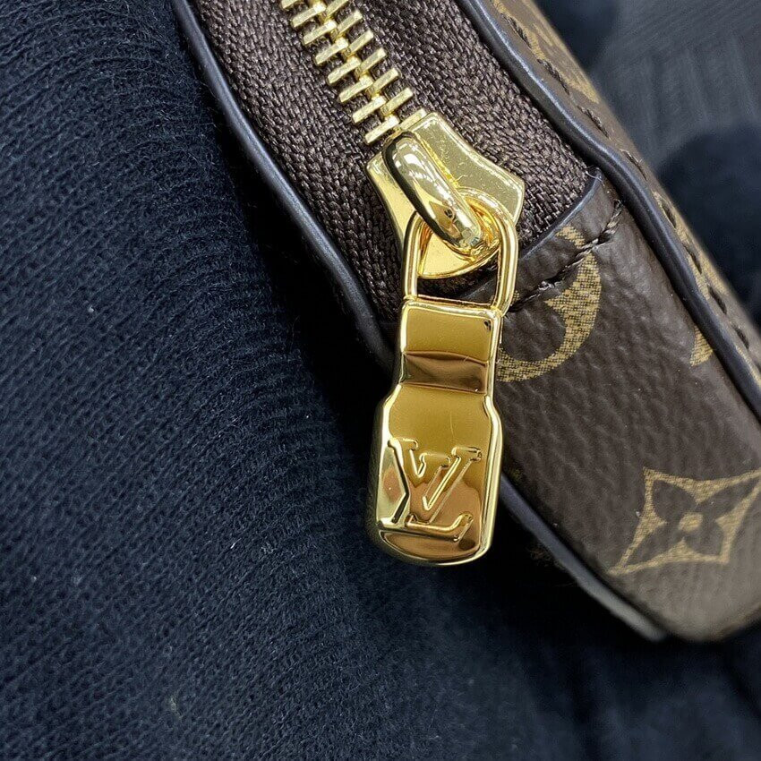 Louis Vuitton Maxi Multi Pochette Accessoires M58980 Black/Fuchsia