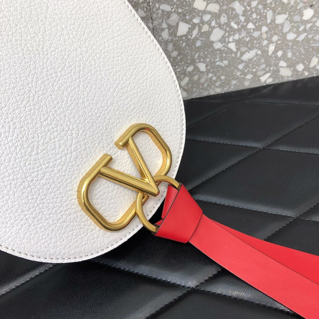 Valentino Garavani Medium Vring Crossbody Bag 0510