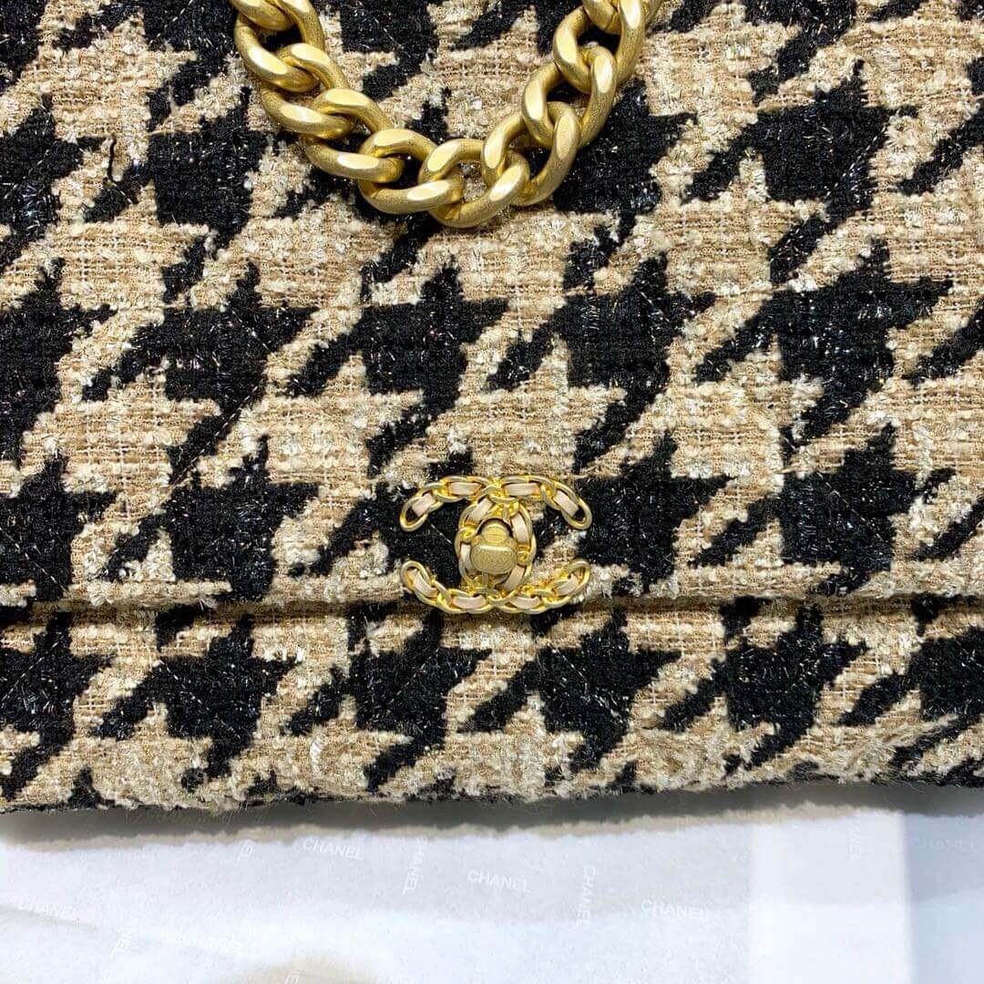 Chanel 19 Maxi Flap Bag AS1162