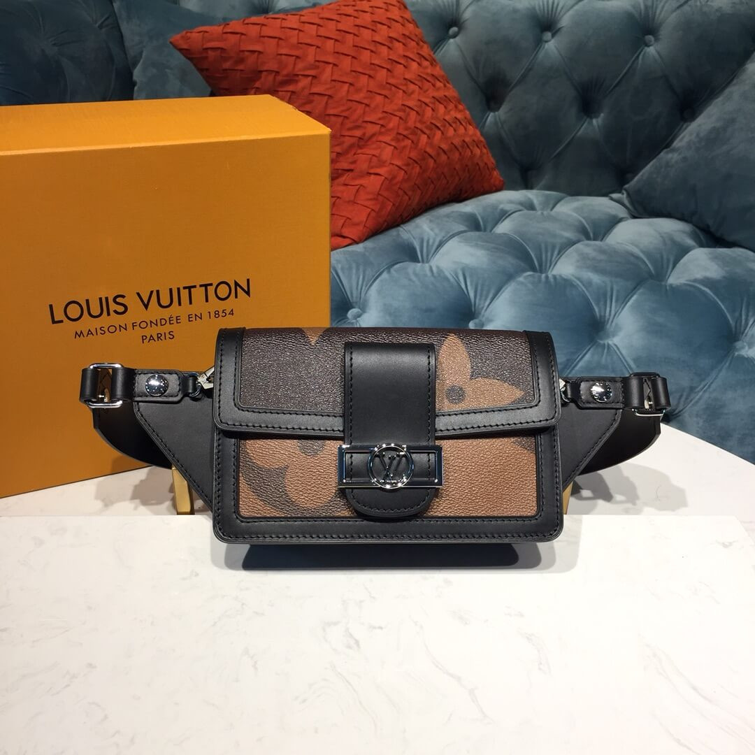 Louis Vuitton Bumbag Dauphine M67696