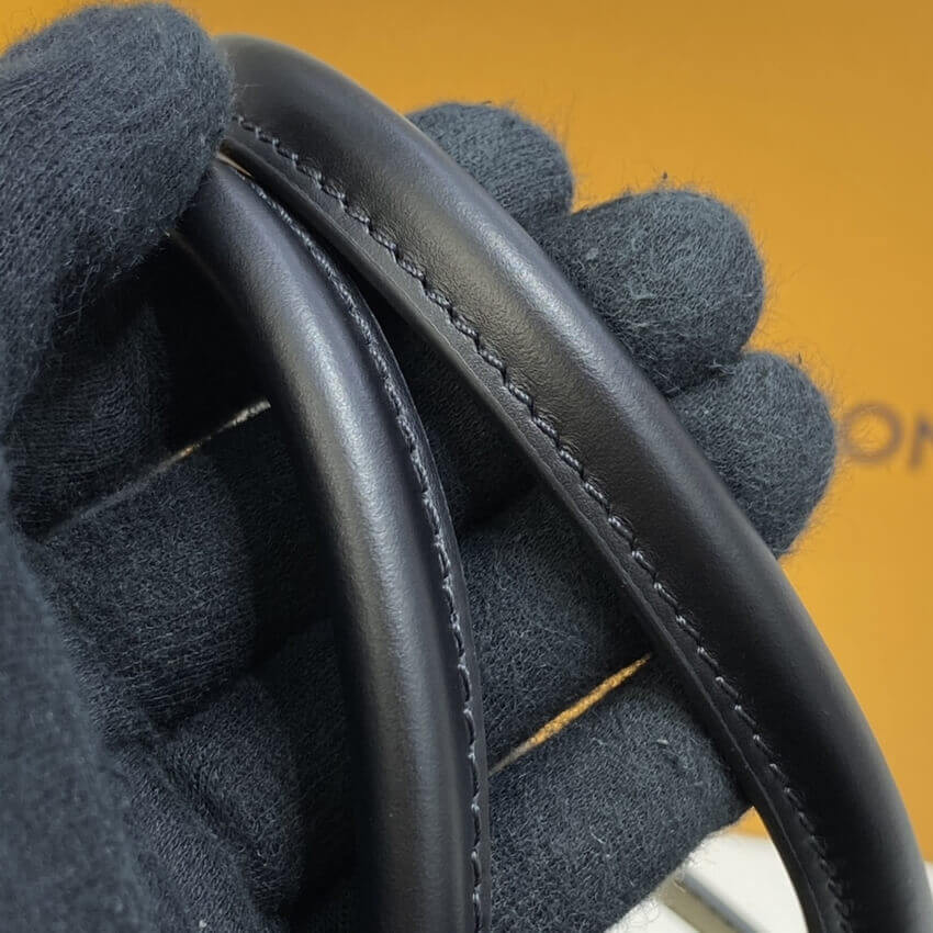 Louis Vuitton On My Side PM M57728