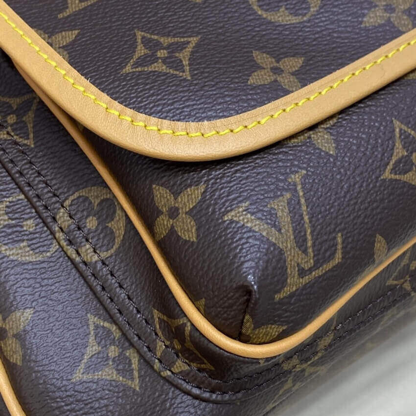 Louis Vuitton Tikal GM Shoulder Bag M40077