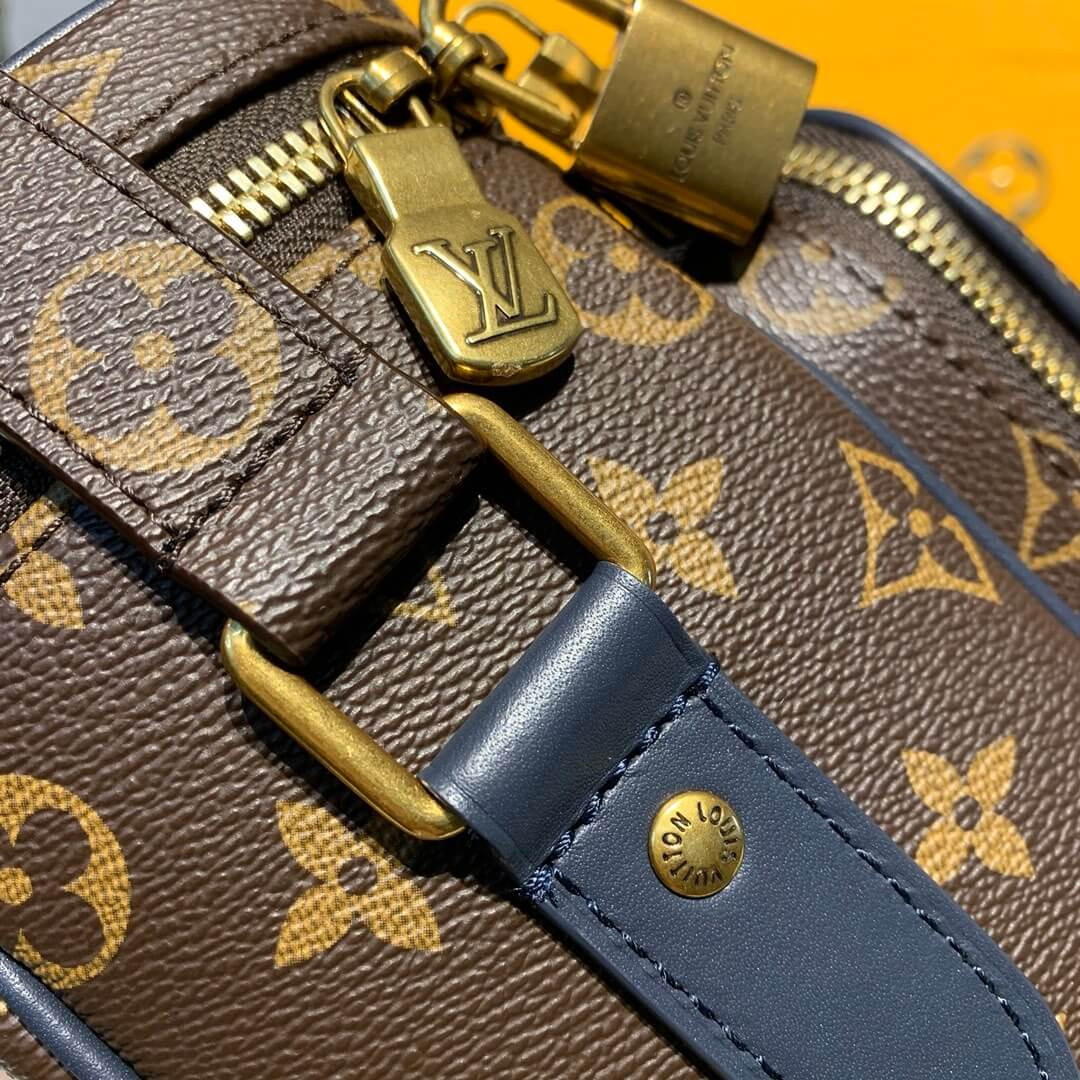 Louis Vuitton Monogram Camera Bag M41510