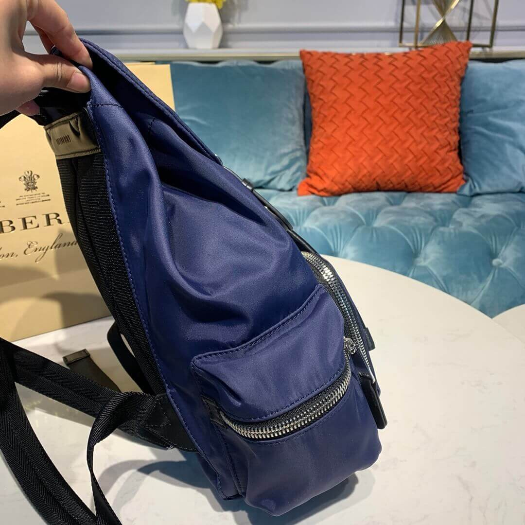 Burberry The Medium Rucksack in Logo Print Nylon 80116191