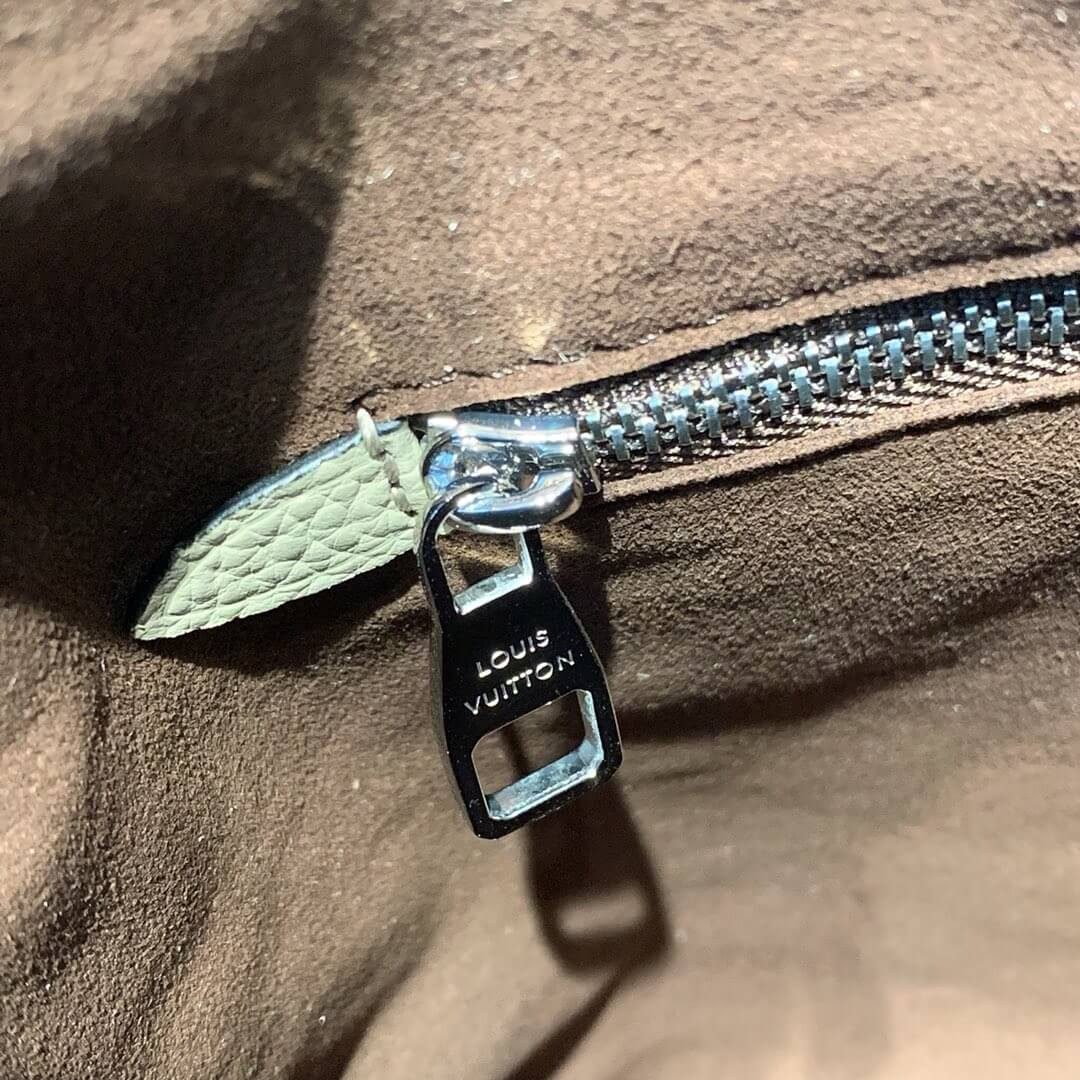 Louis Vuitton Babylone Chain BB M53913