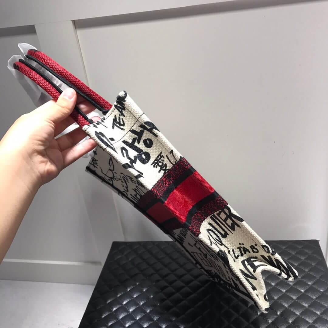 Dior Dioramour Vertical Book Tote Bag M1272