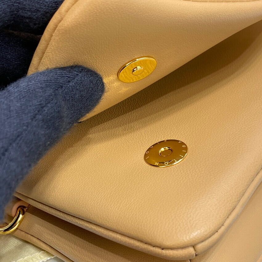 Louis Vuitton Pochette Coussin M80818 Camel Brown