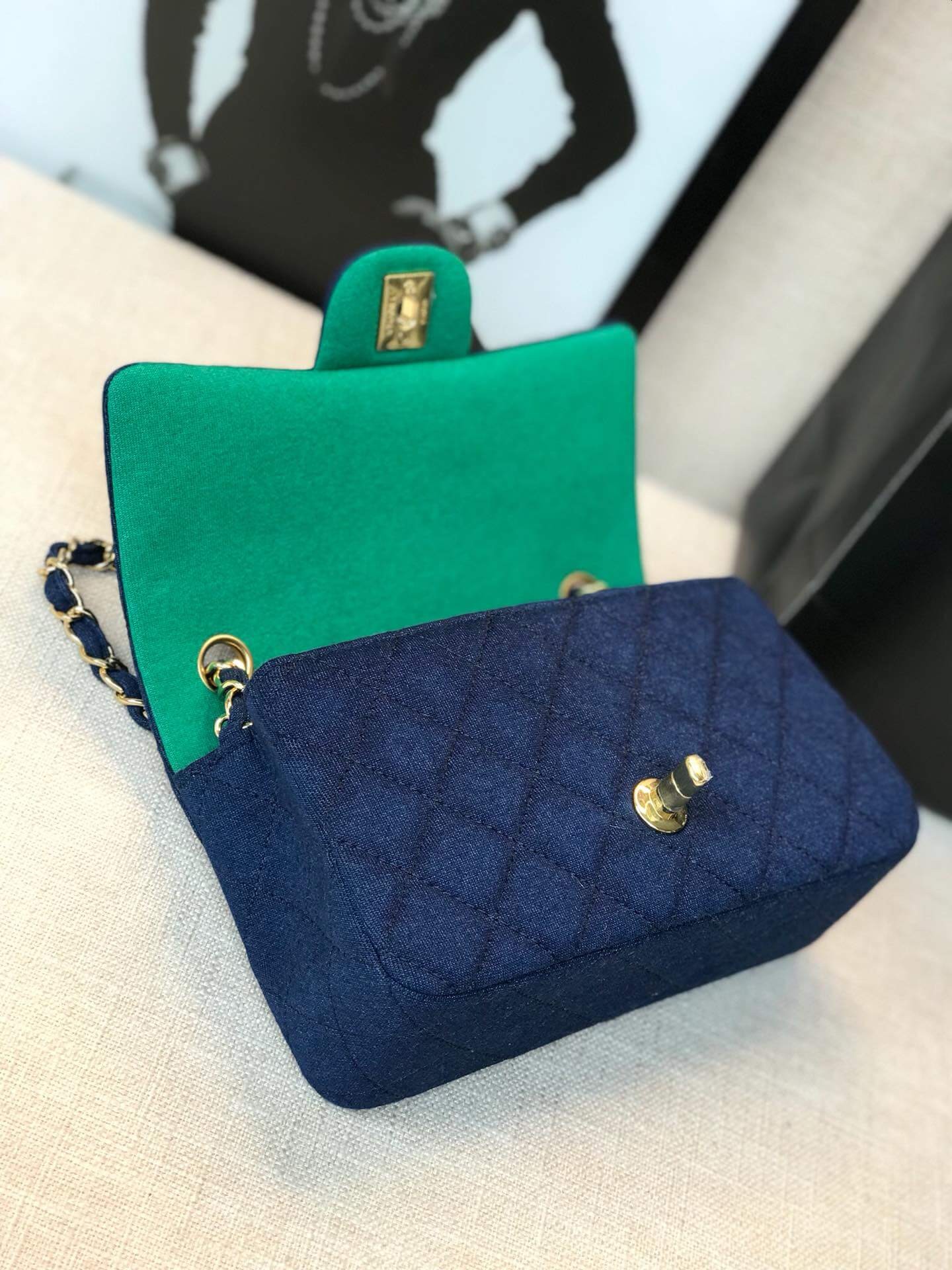 Chanel Jersey Classic Handbag A01112