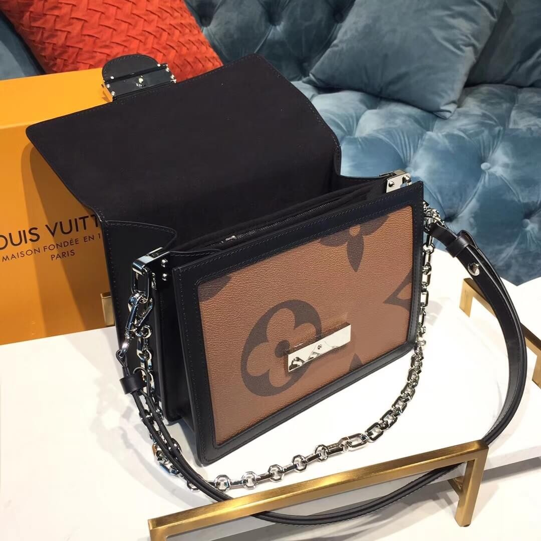 Louis Vuitton Dauphine MM M44599