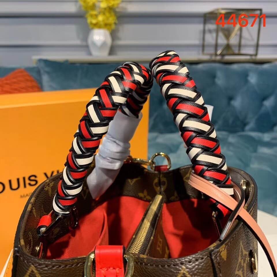 Louis Vuitton Monogram Canvas Montaigne BB M44671