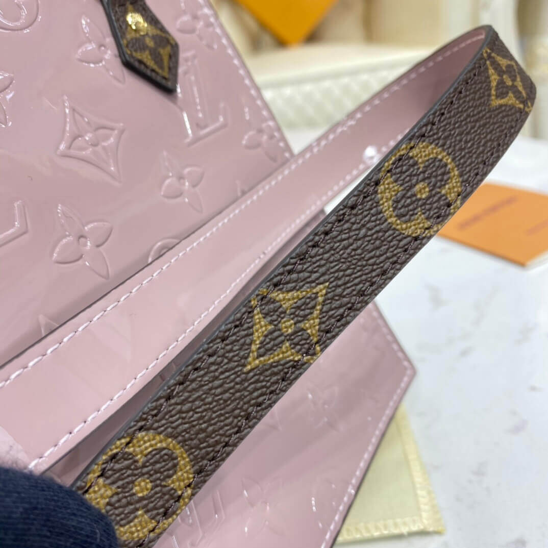 Louis Vuitton Petit Sac Plat M90564