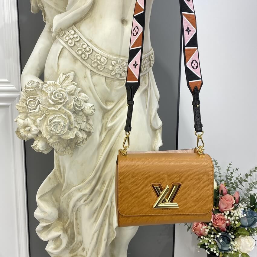 Louis Vuitton Epi Leather Twist MM M59026 Gold Cipango