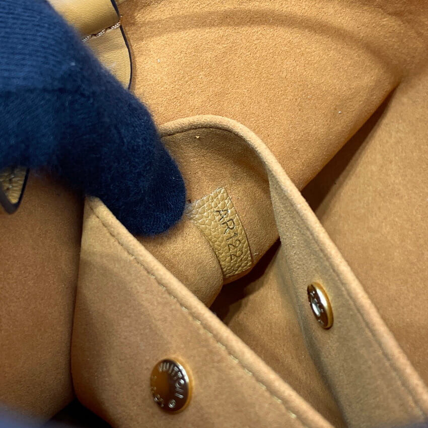 Louis Vuitton NeoNoe MM M46023 M46029