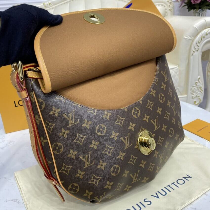 Louis Vuitton Tulum GM Shoulder Bag M40075