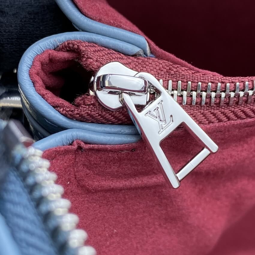 Louis Vuitton Coussin PM M58699 Bleu Glacier