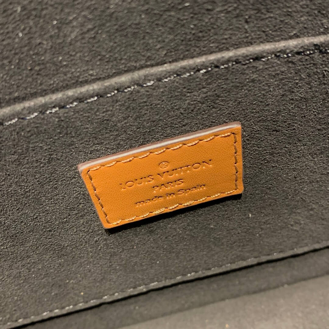 Louis Vuitton Dauphine MM M44392