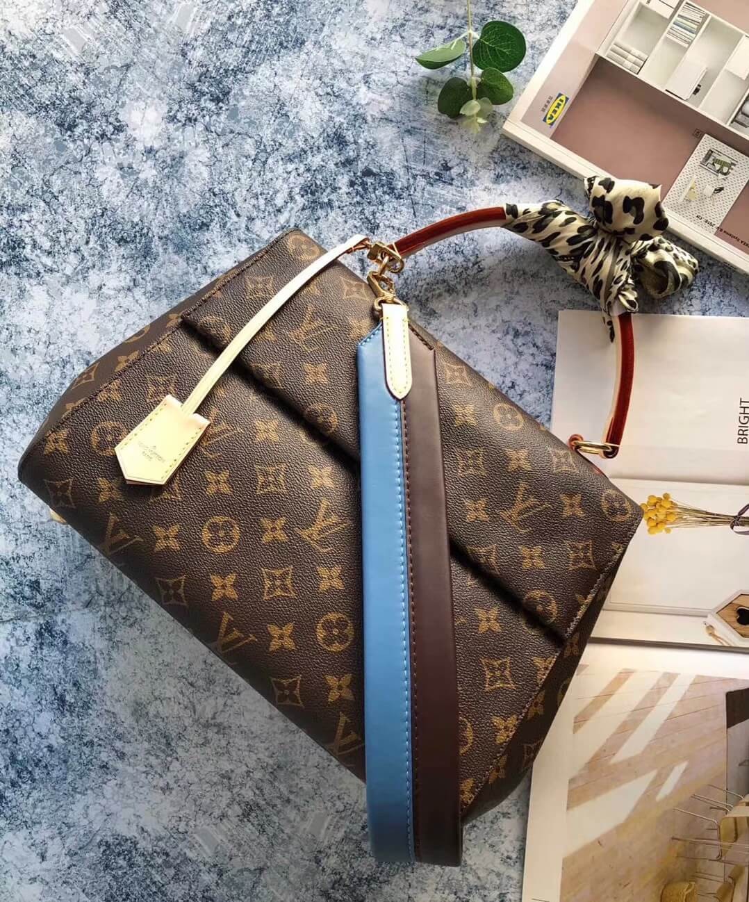 Louis Vuitton Monogram Canvas Cluny MM M42735