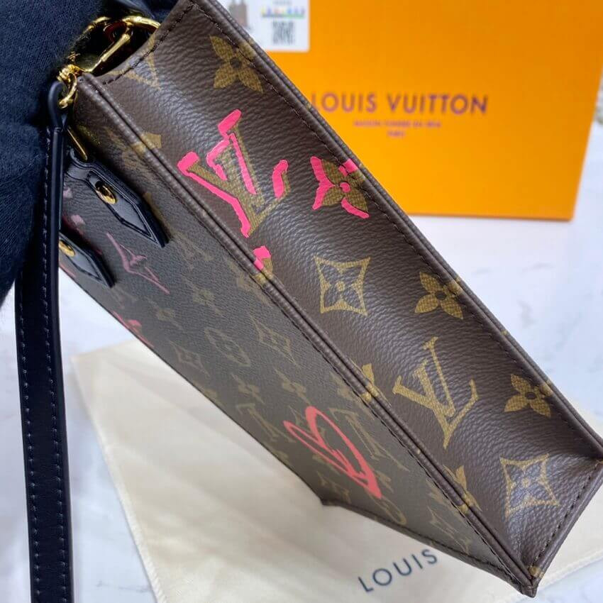 Louis Vuitton Signature Drawn Petit Sac Plat M80839