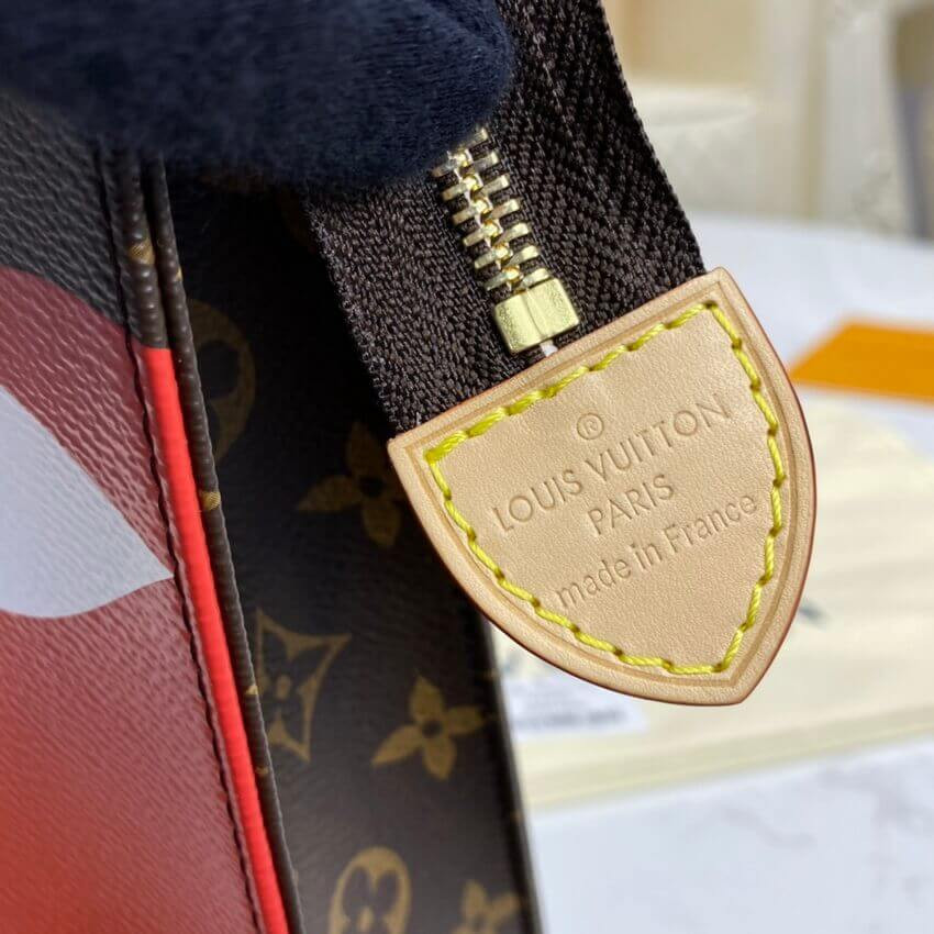 Louis Vuitton Game On Toiletry Pouch 26 M80282