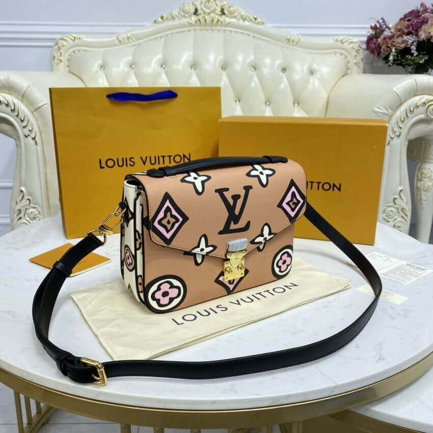 Louis Vuitton Pochette Metis M45823