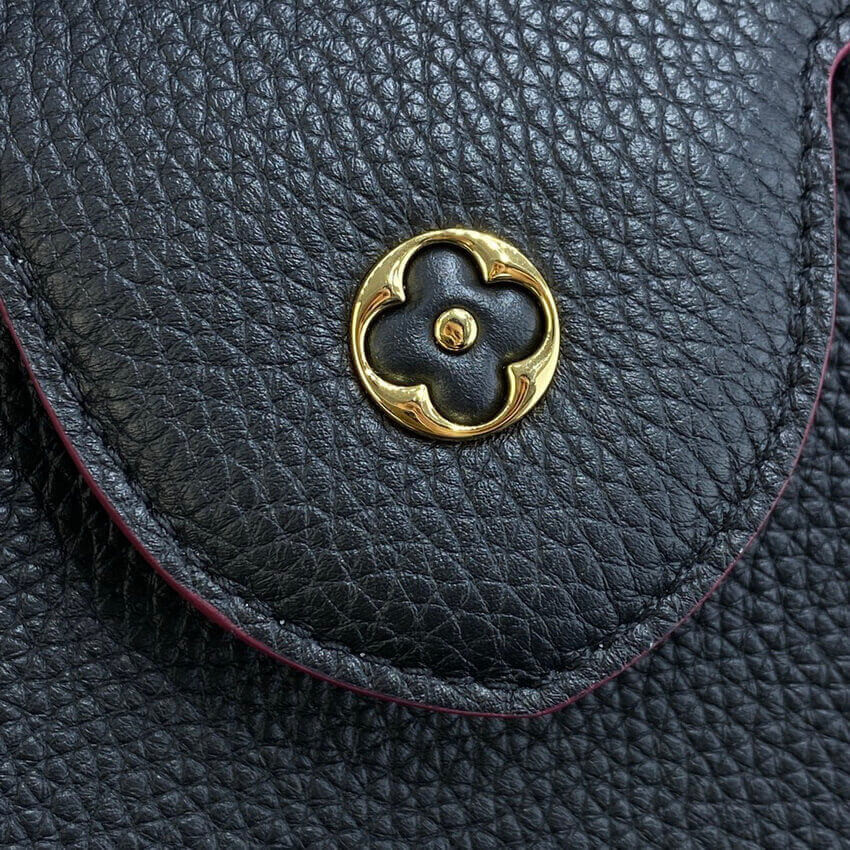 Louis Vuitton Capucines BB M59061 Black/Arizona Beige