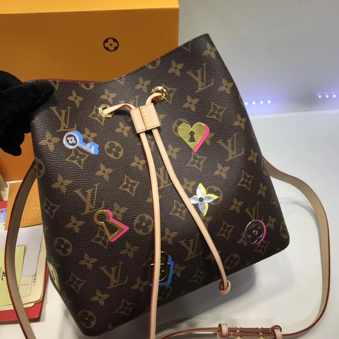 Louis Vuitton Monogram Canvas NeoNoe M44369
