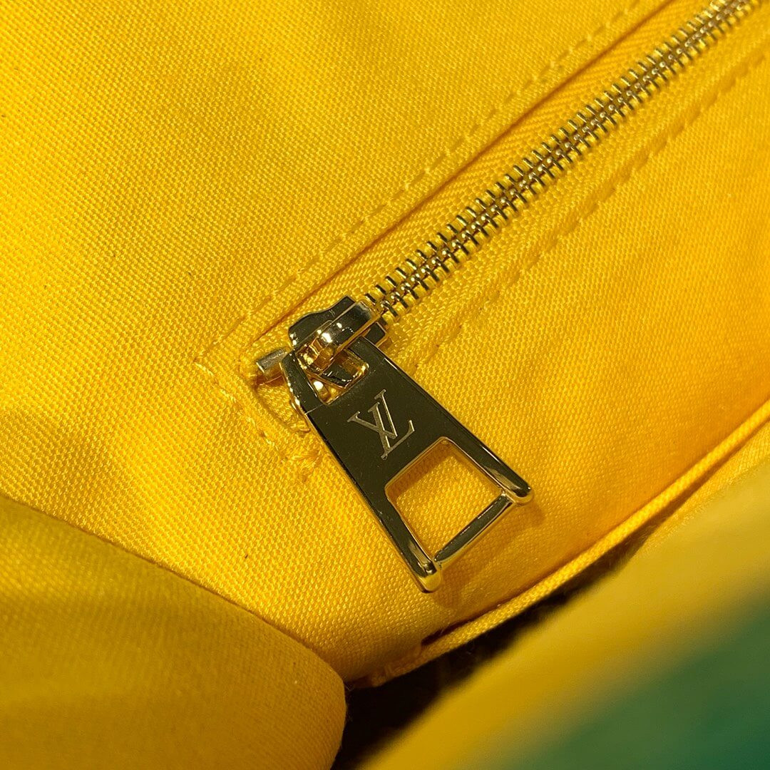 Louis Vuitton Onthego M45570 Green