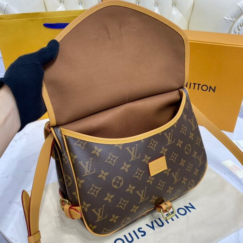 Louis Vuitton Monogram Canvas Saumur MM M42256