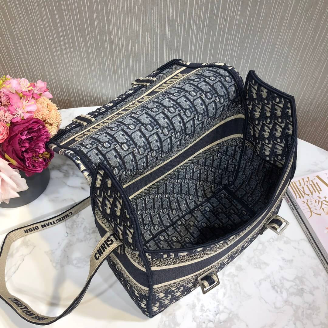 Christian Dior Oblique Embroidery Diorcamp Bag M1291