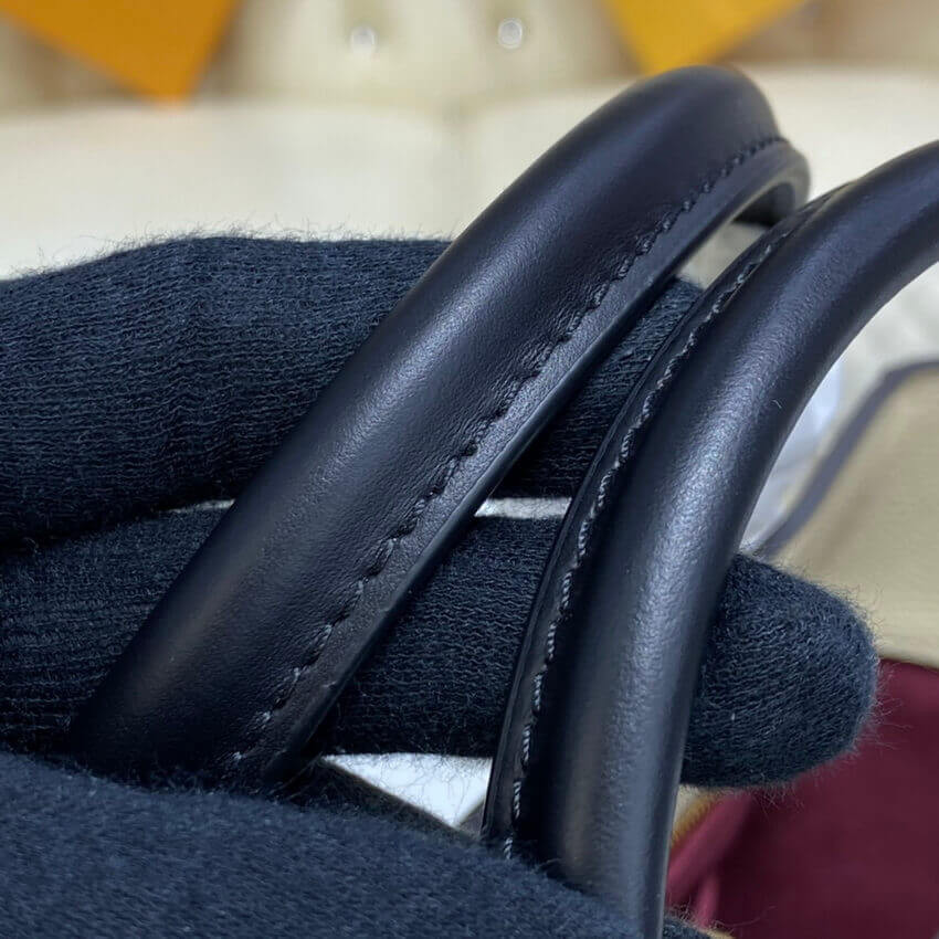 Louis Vuitton On My Side MM M56934 M58485