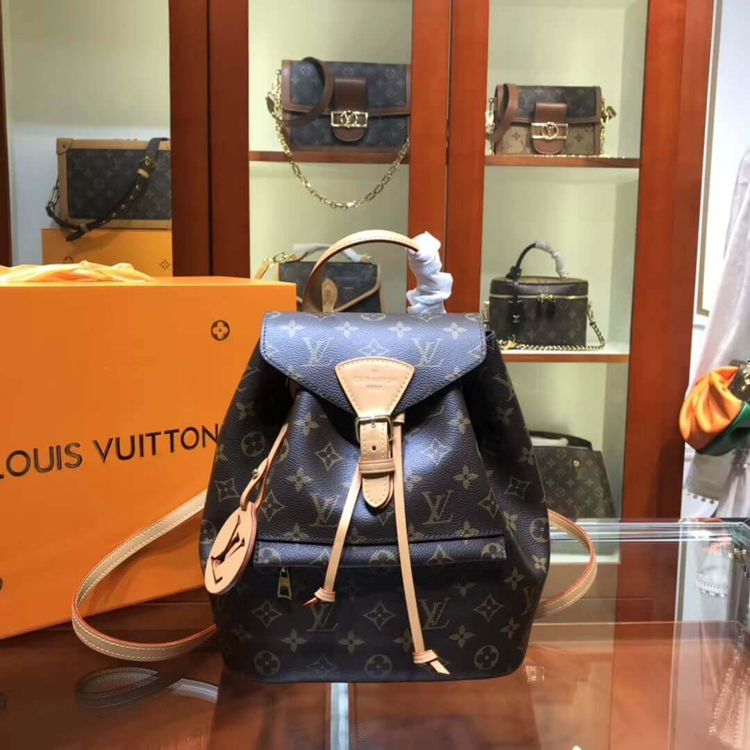 Louis Vuitton Monogram Canvas Sperone BB M45638
