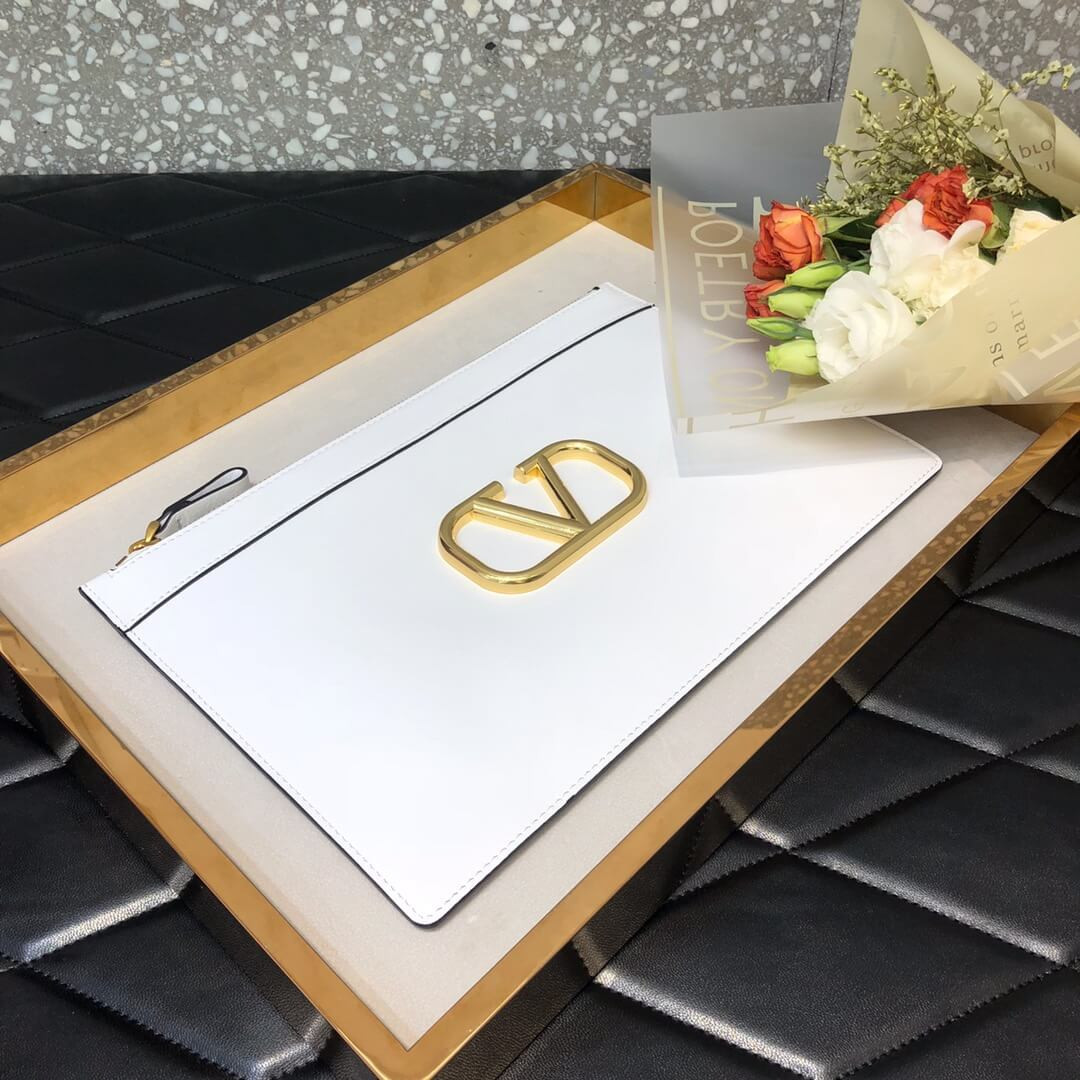 Valentino Garavani V-Ring Pouch A0269