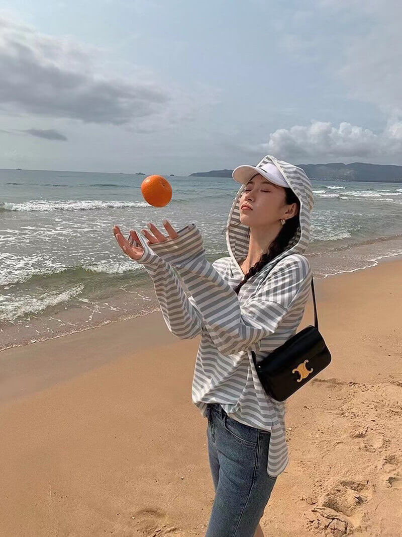 Celine Triomphe Shoulder Bag In Shiny Calfskin 194143 Black