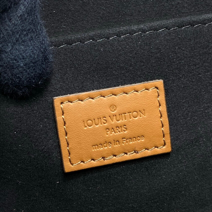 Louis Vuitton Dauphine MM M44391