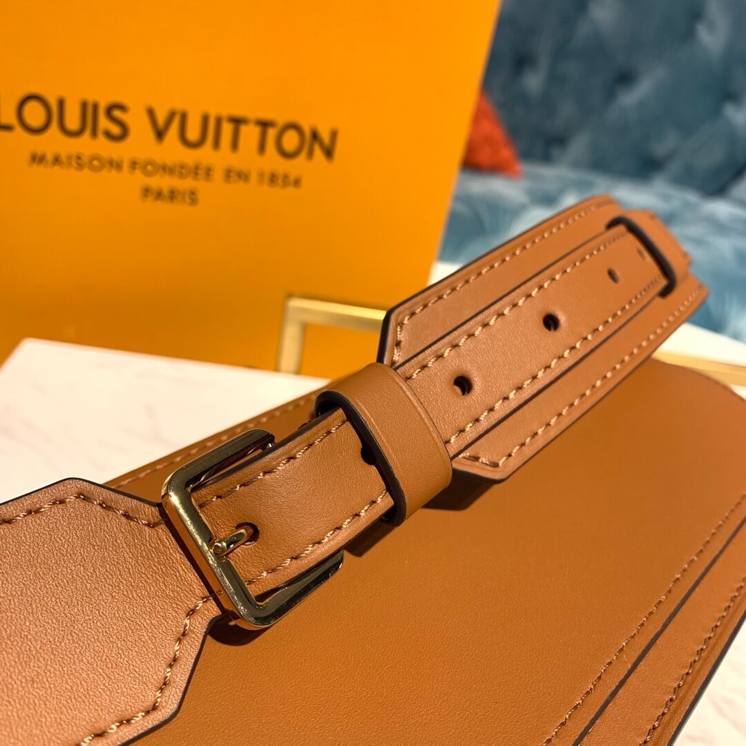 Louis Vuitton Bumbag Dauphine M58881