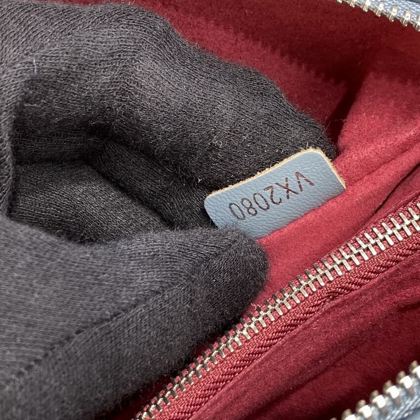 Louis Vuitton Coussin PM M58699 Bleu Glacier