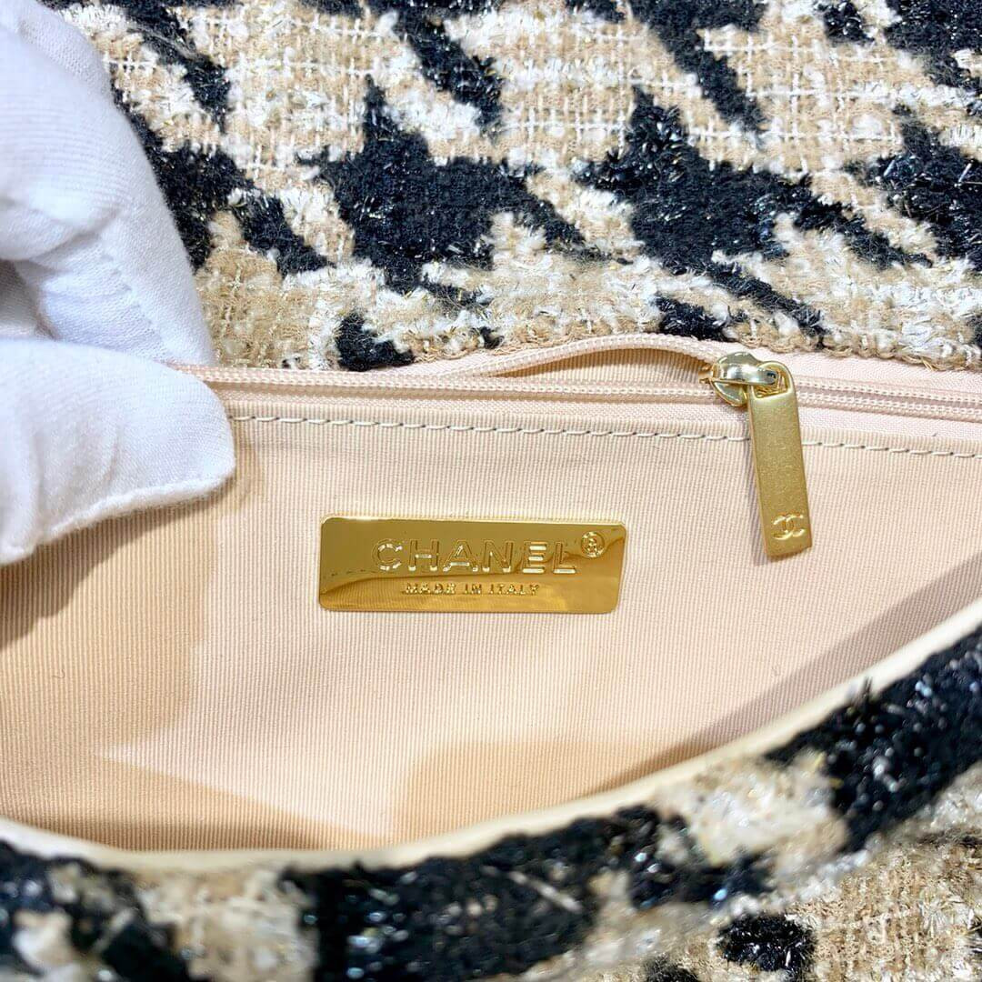 Chanel 19 Tweed Maxi Flap Bag AS1160