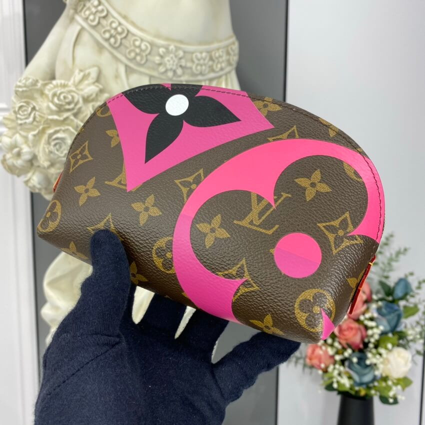 Louis Vuitton Game On Pochette Cosmetique M80283