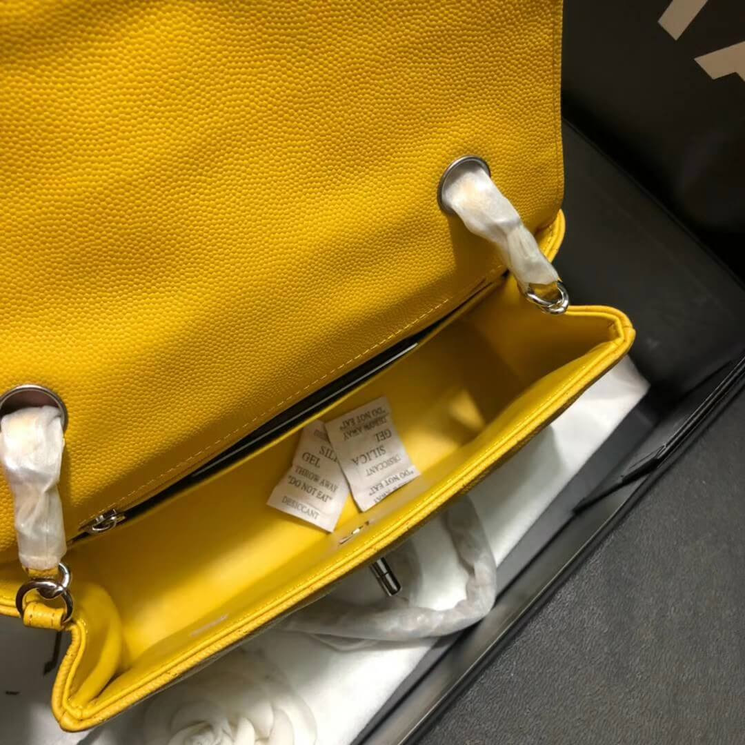 Chanel Chevron Caviar Leathe 20cm Classic Flap Bag 1116