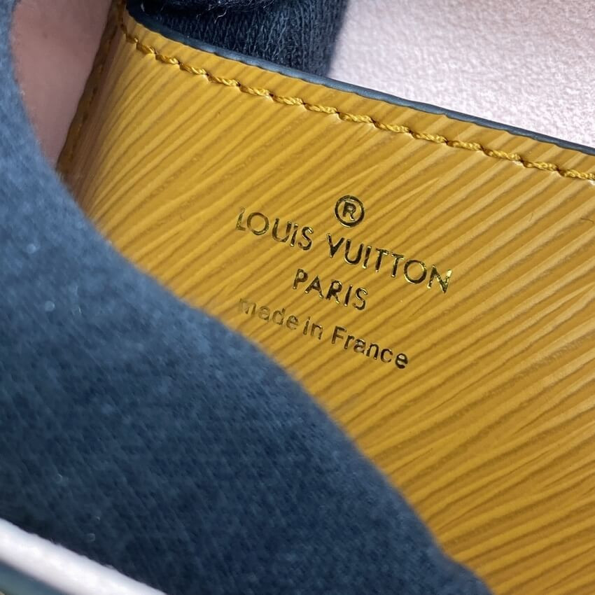 Louis Vuitton Epi Leather Twist MM M59026 Gold Cipango