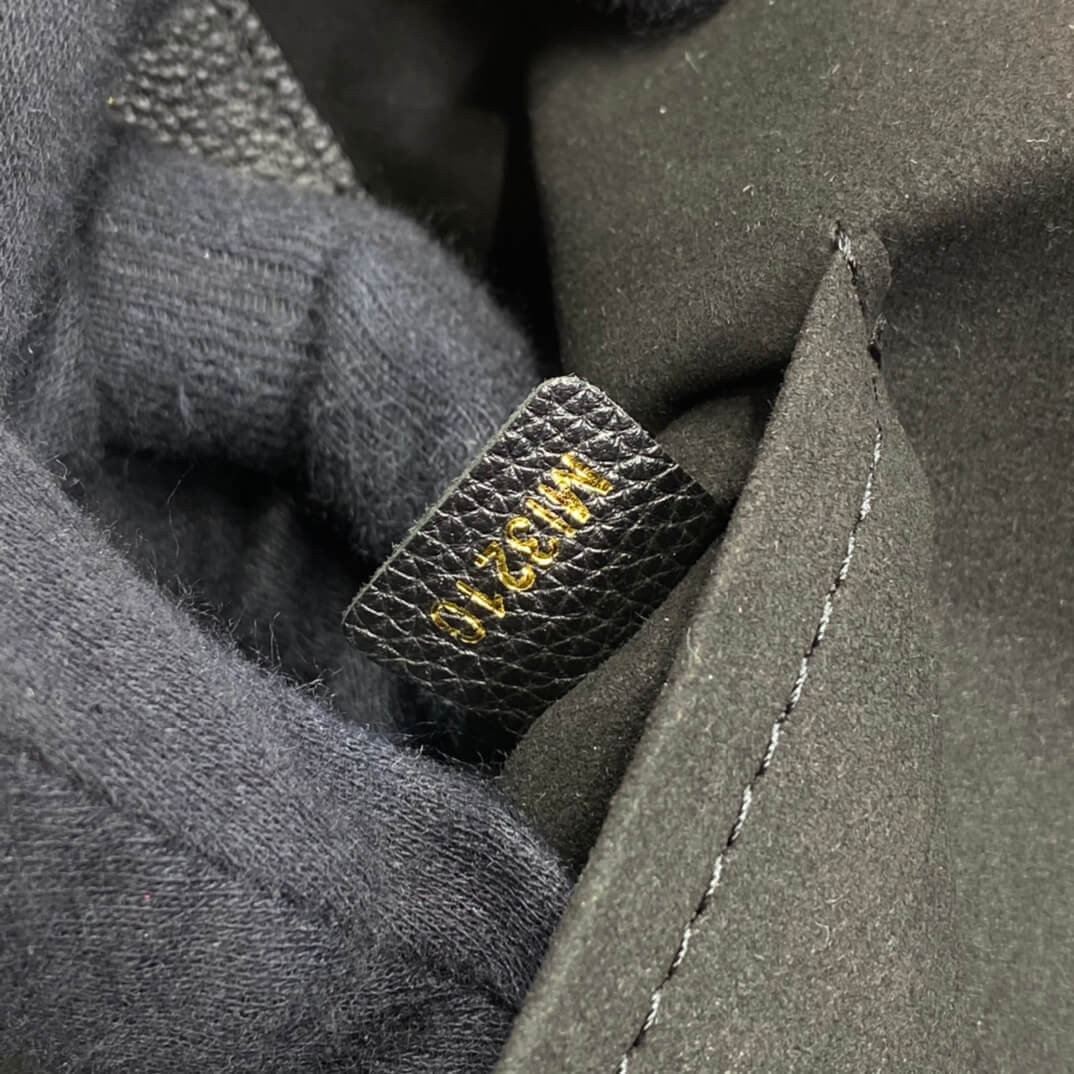 Louis Vuitton Monogram Canvas LV Riverside M40135