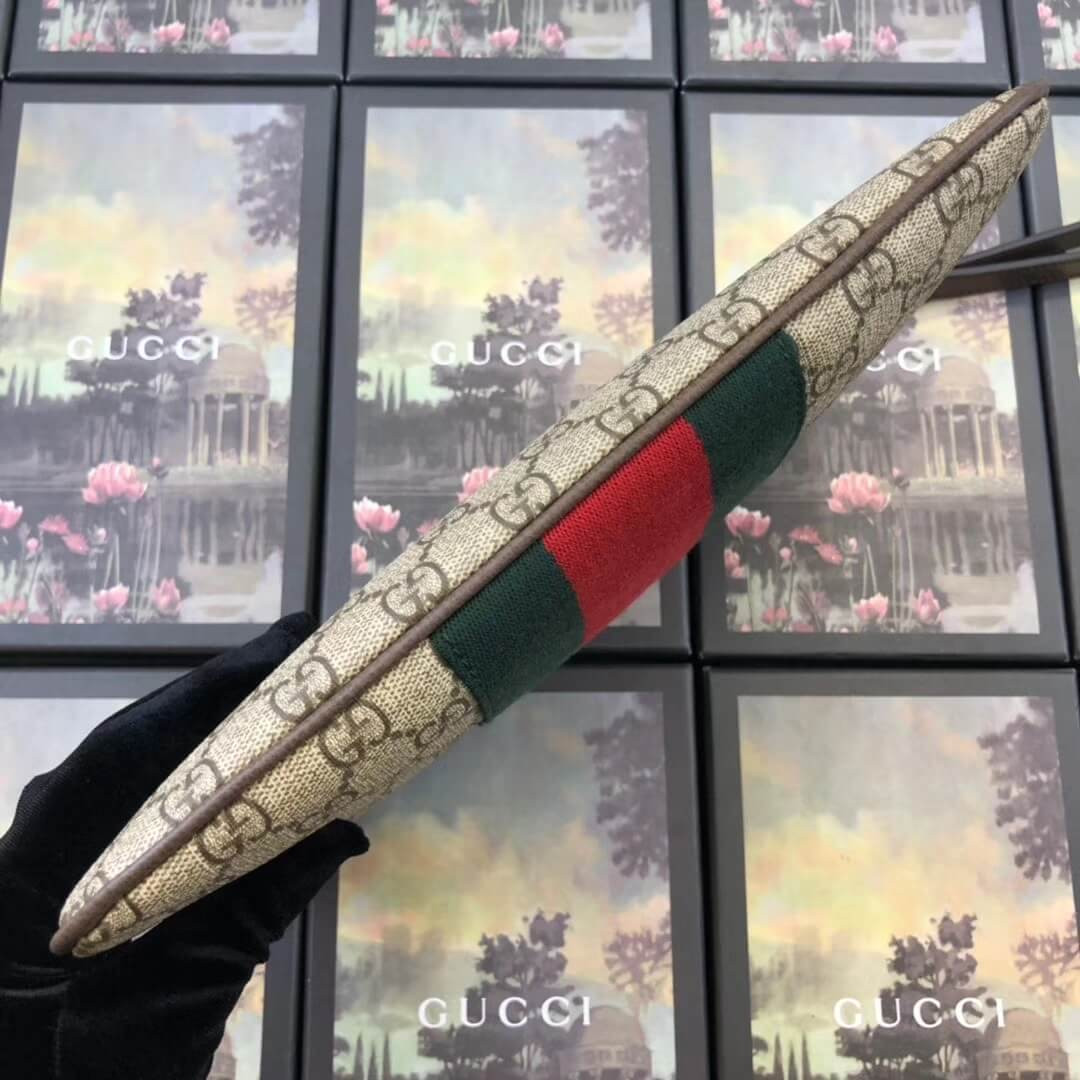 Gucci GG Supreme Pouch 449479