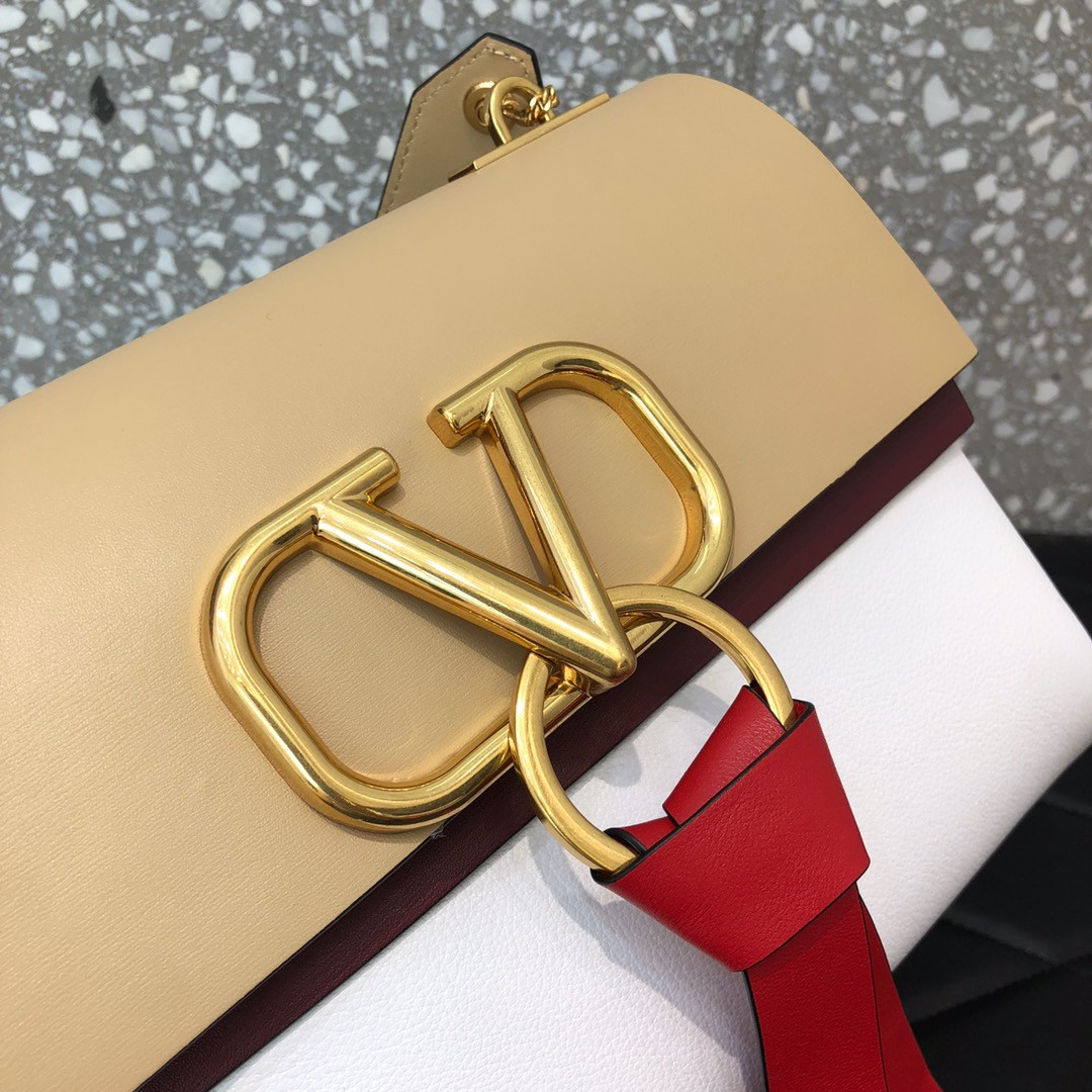 Valentino Garavani Small Vring Smooth Calfskin And Buffalo Leather Shoulder Bag 0003