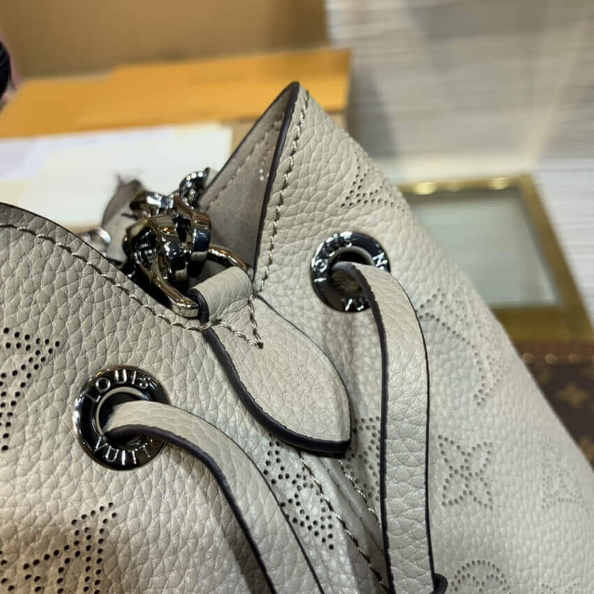 Louis Vuitton Mahina Leather Bella M57201