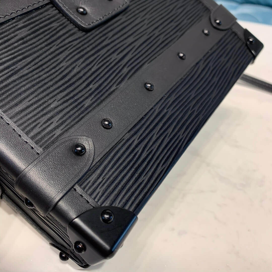 Louis Vuitton Petite Malle M55859