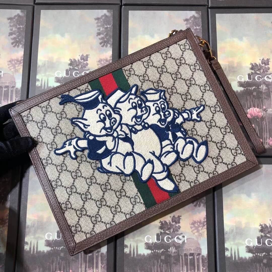 Gucci GG Supreme Pouch With Three Little Pigs 557697