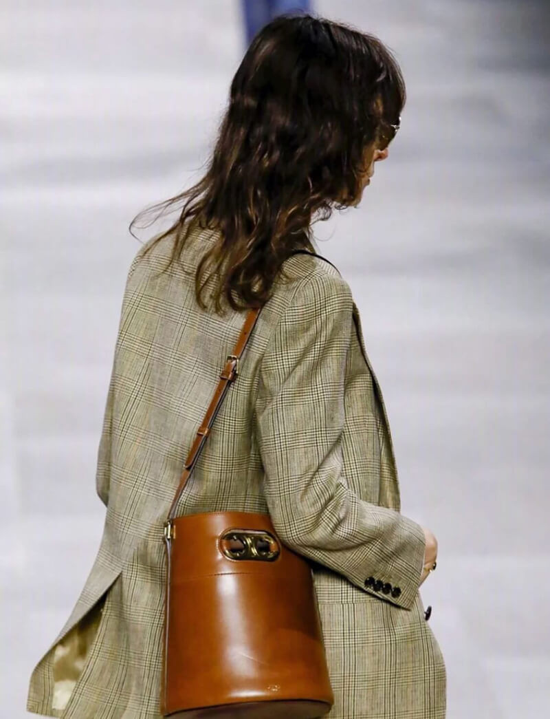 Celine Bucket Maillon Triomphe In Natural Calfskin 193043