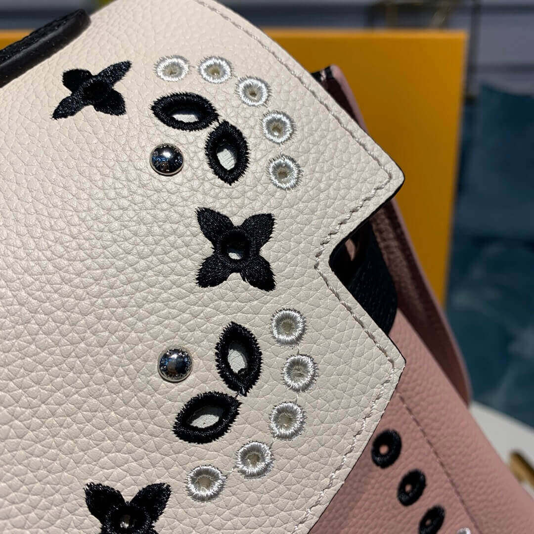 Louis Vuitton Lockme Ever BB M53952