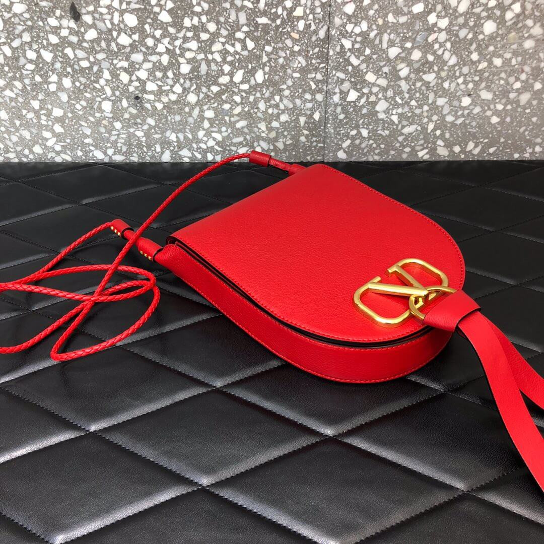 Valentino Garavani Small Vring Crossbody Bag 0910