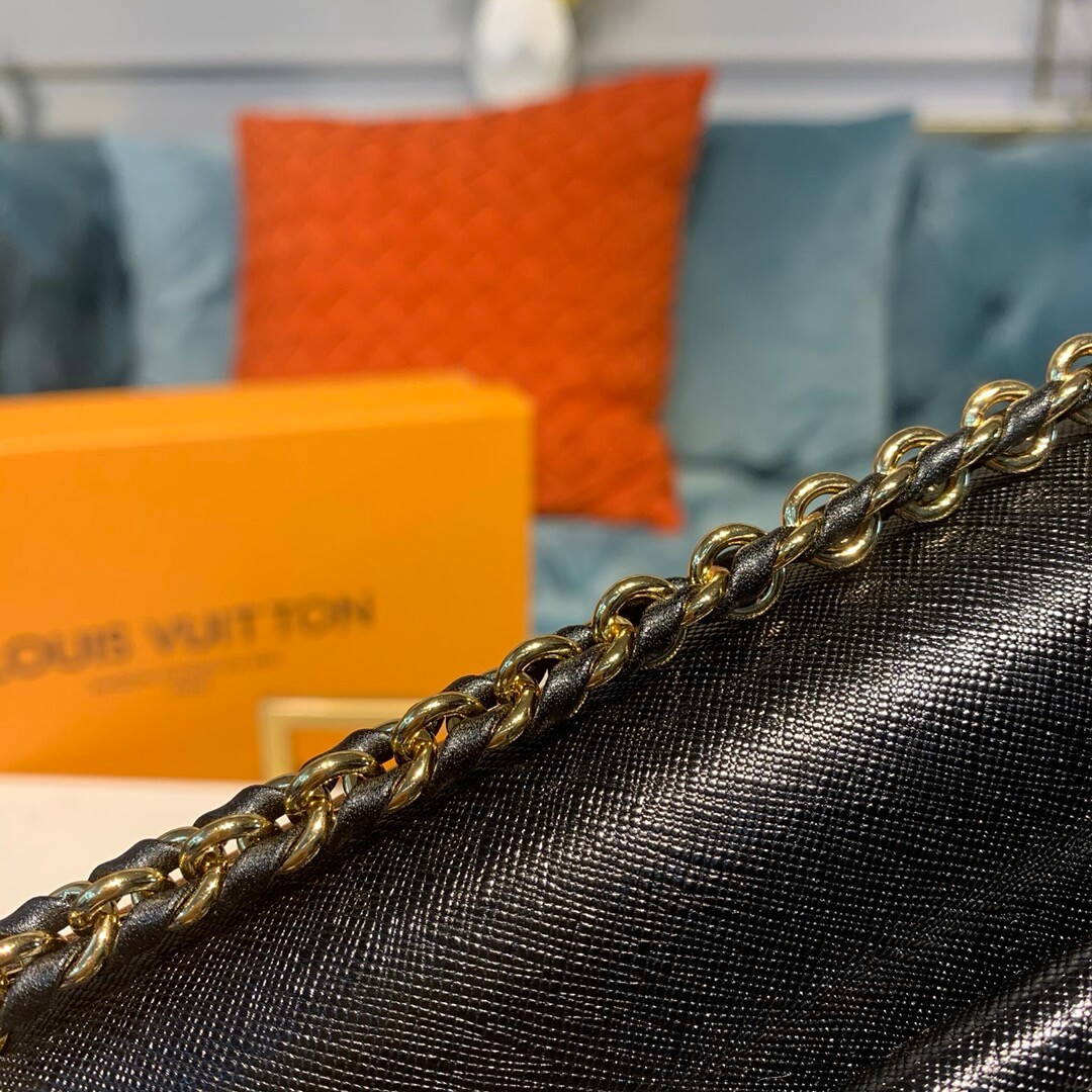 Louis Vuitton Pochette LV Thelma M44916